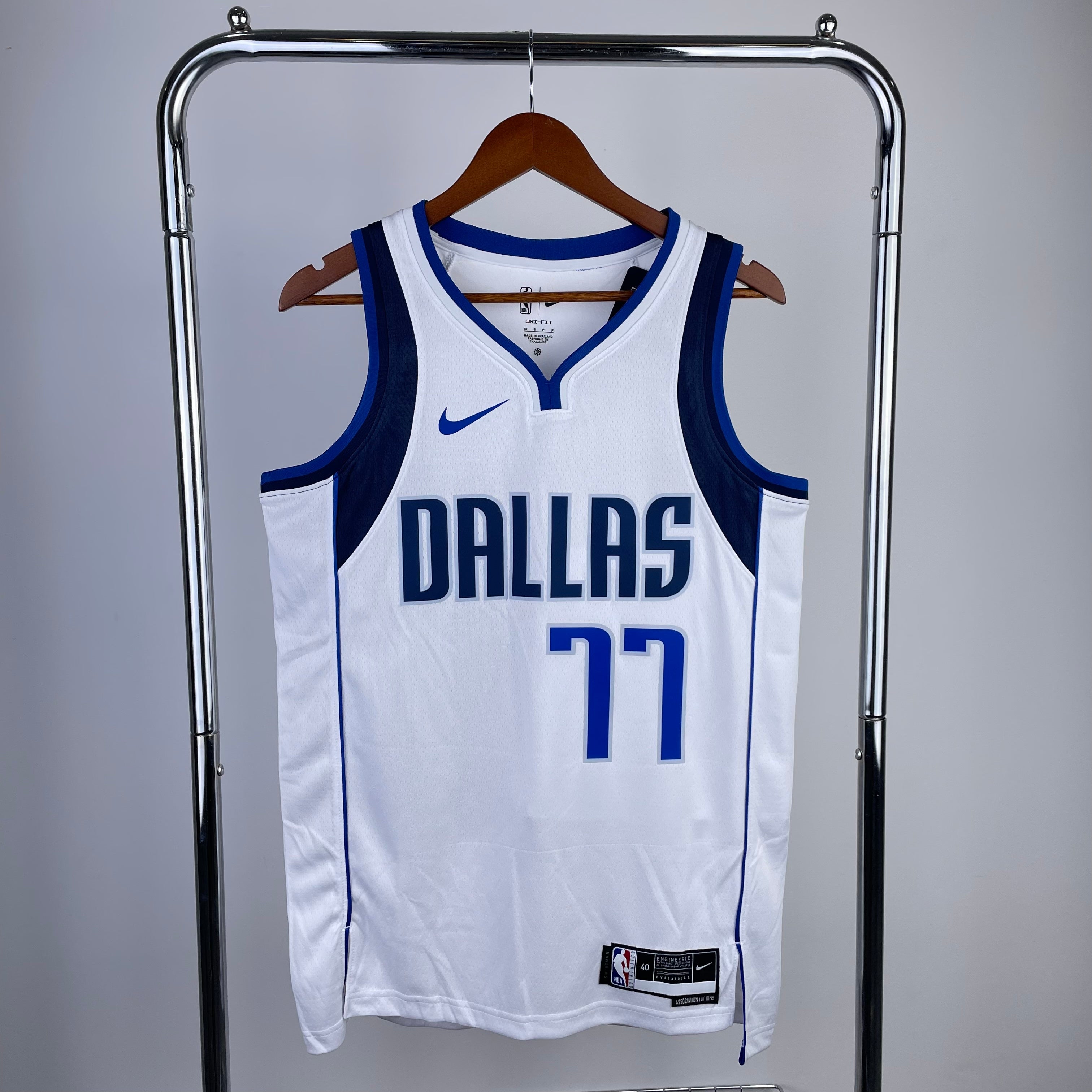 Dallas Mavericks #77 Luka Doncic (2022-23)