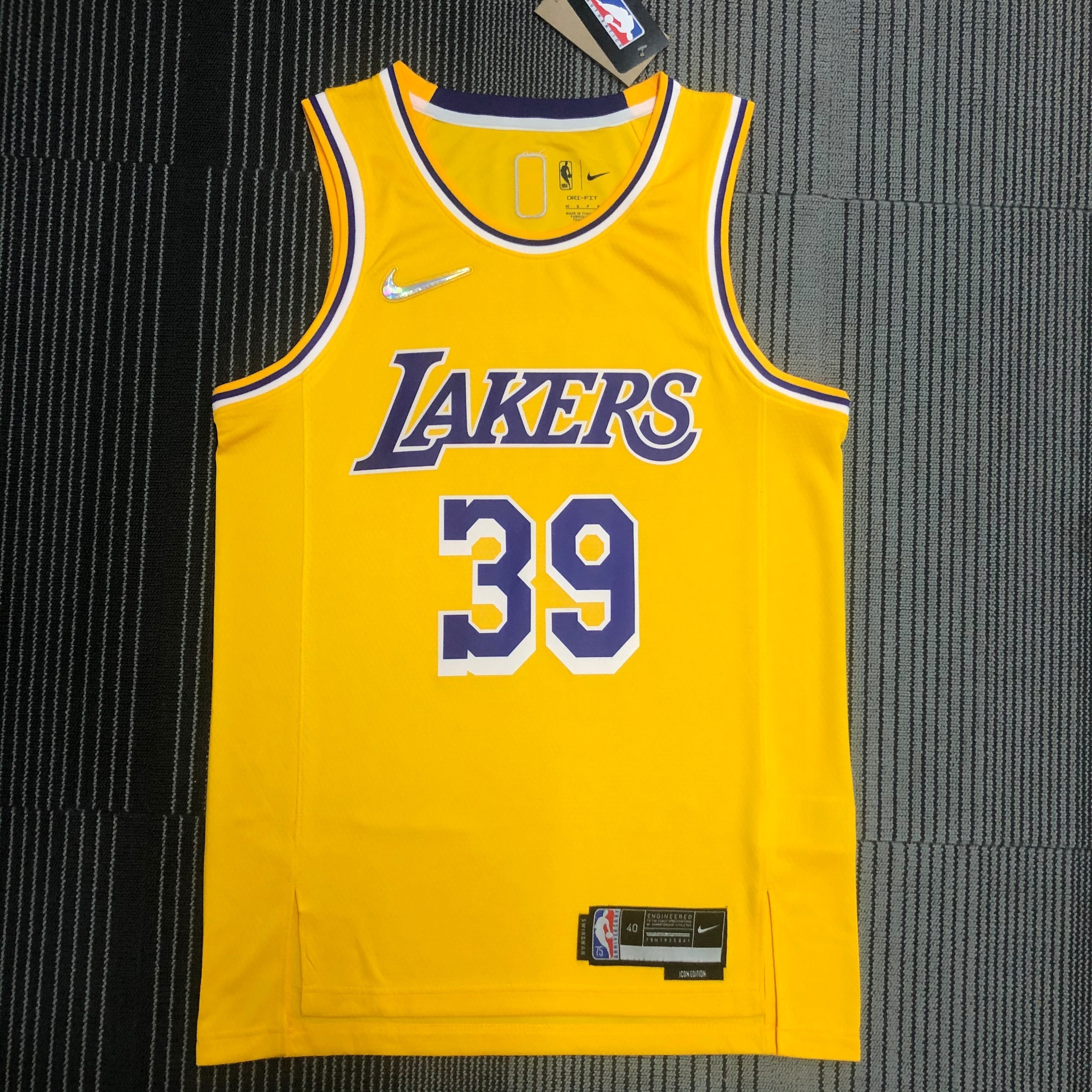 Los Angeles Lakers 75th Anniversary #39