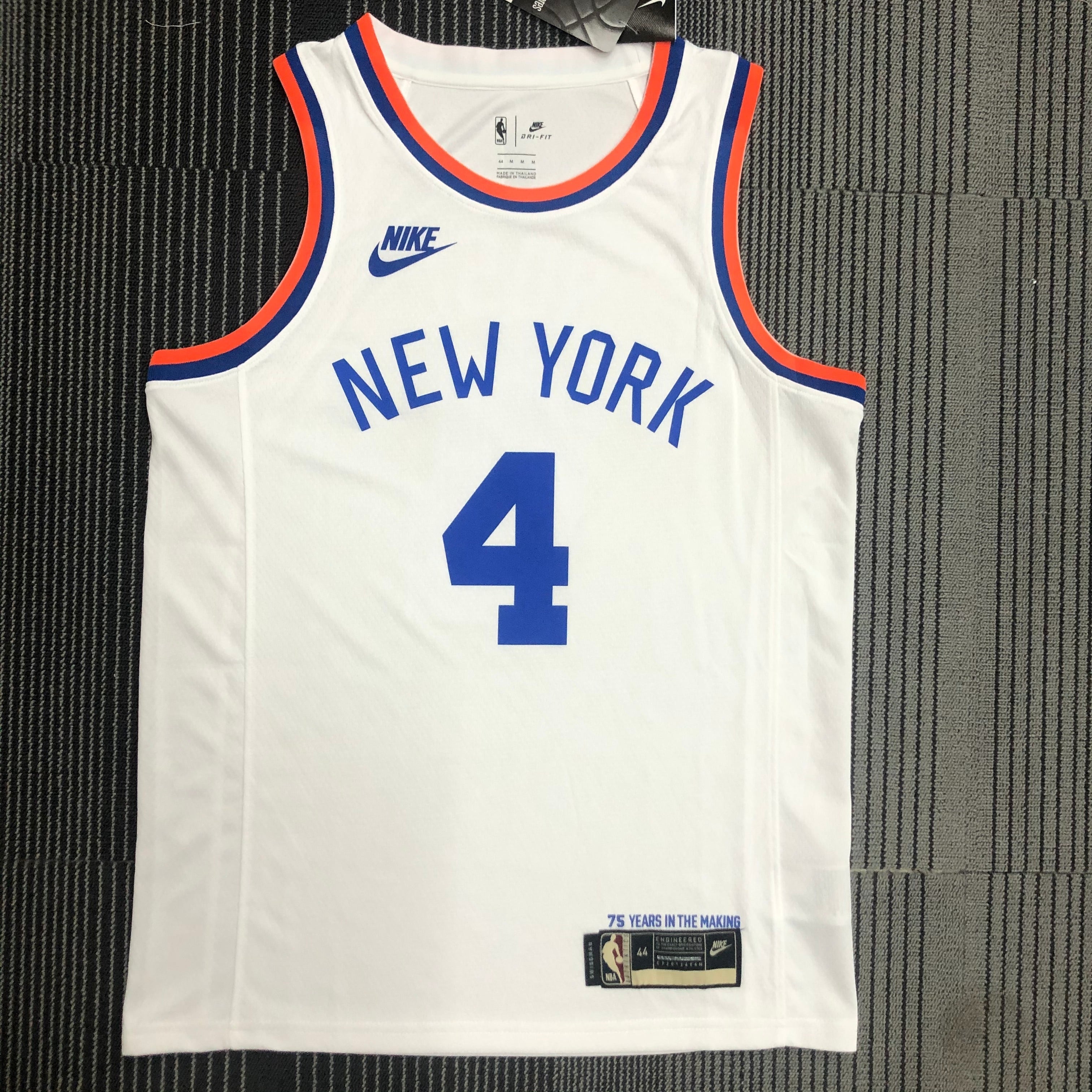 New York Knicks Retro #4