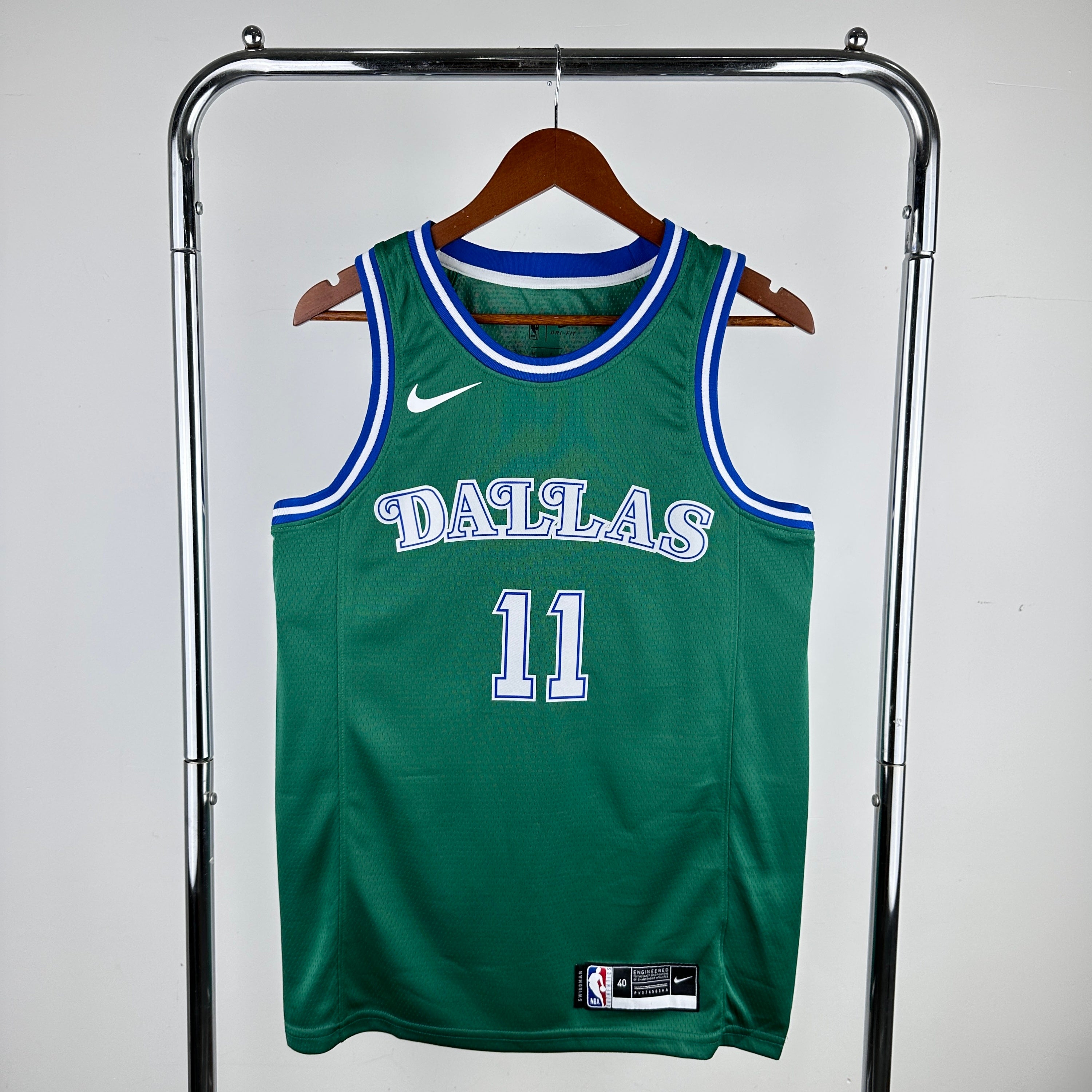 Dallas Mavericks Retro #11 Kyrie Irving