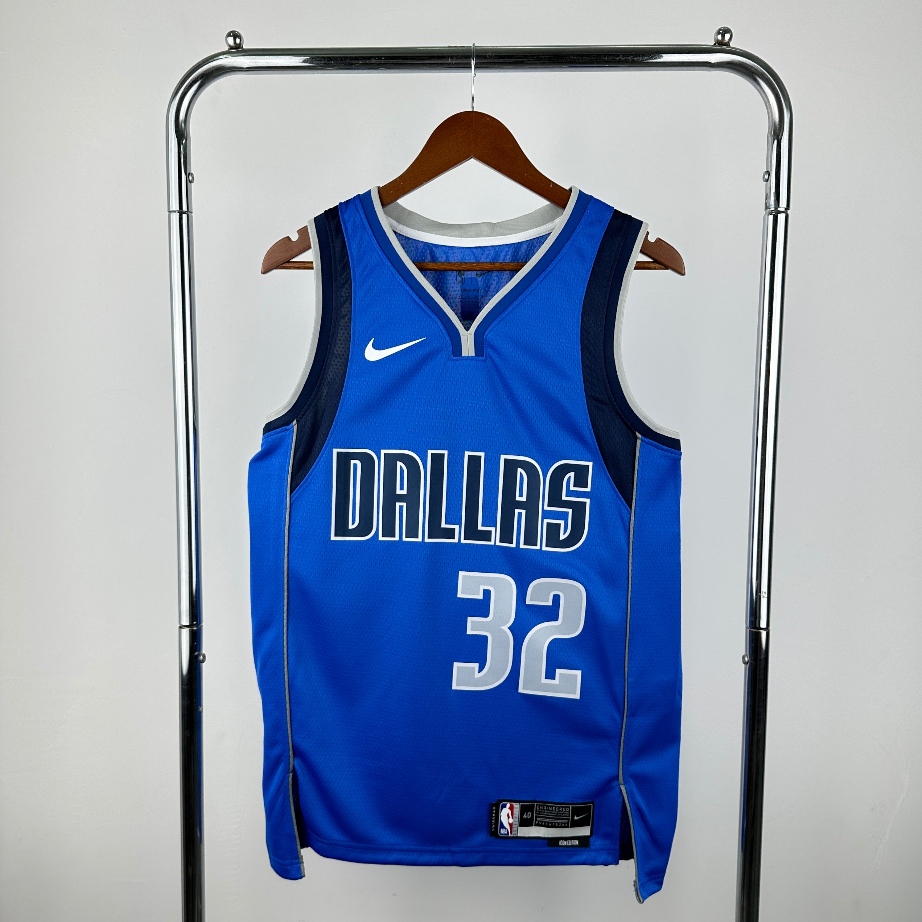 Dallas Mavericks #32