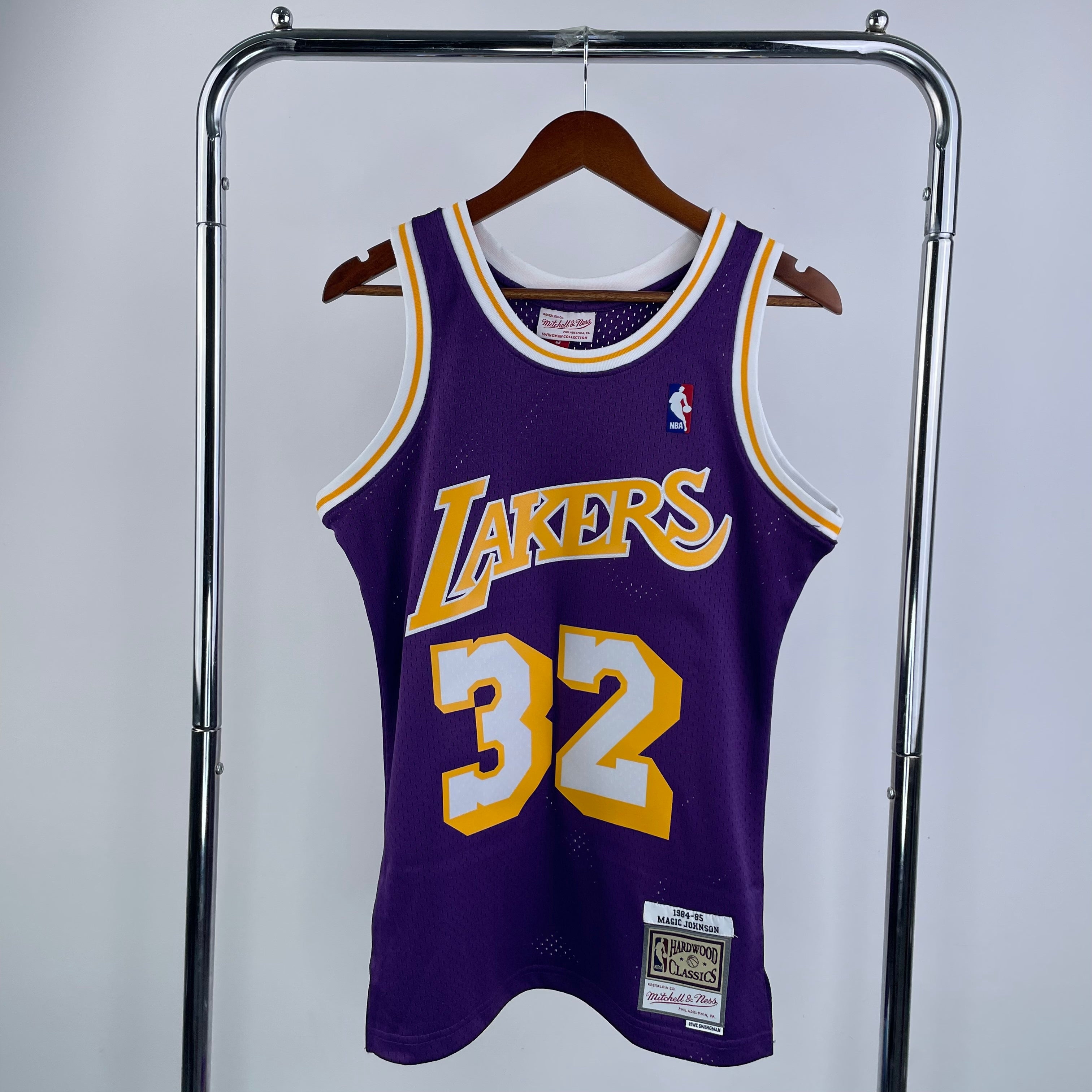 Los Angeles Lakers Retro #32