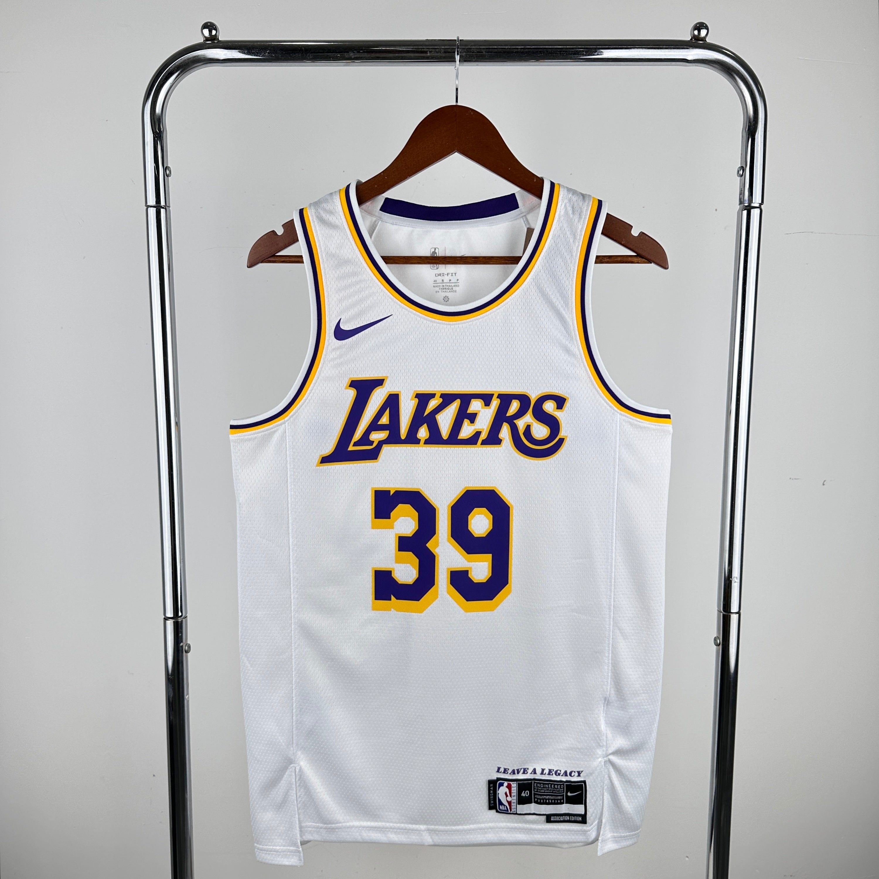 Los Angeles Lakers #39