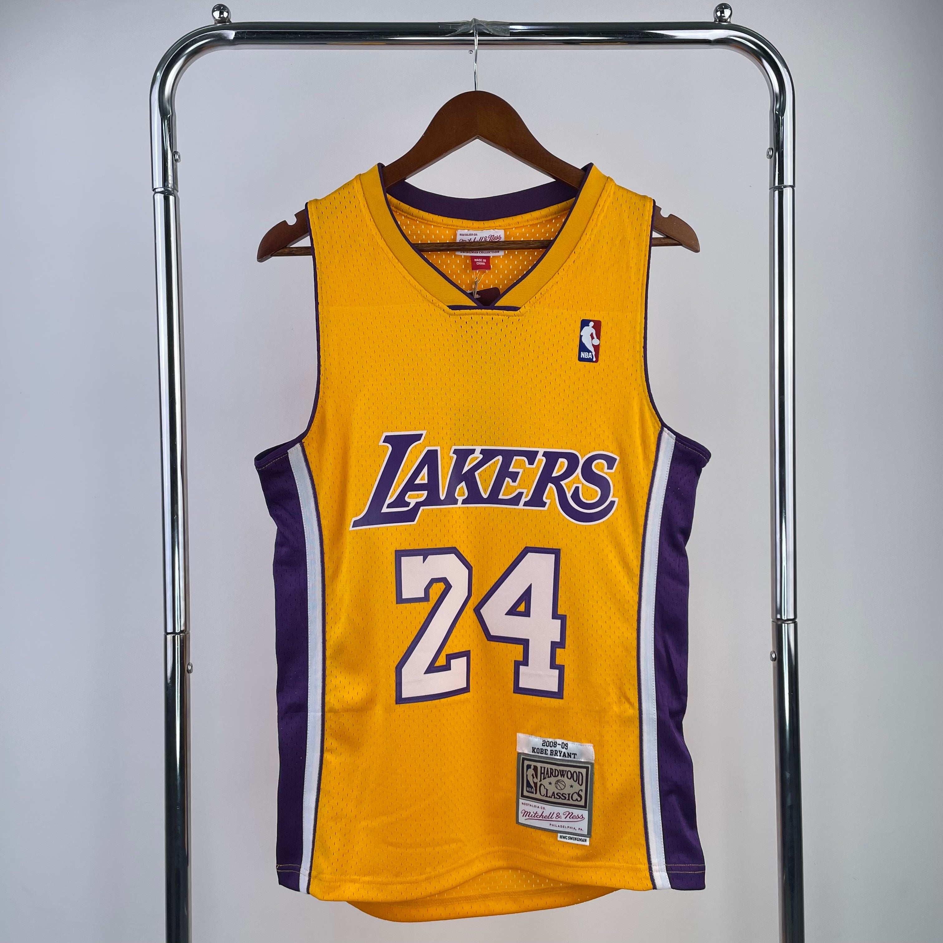 Los Angeles Lakers Retro #24 Kobe Bryant
