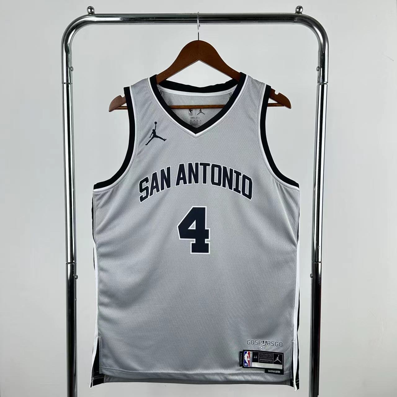 San Antonio Spurs #4 (2025-26)