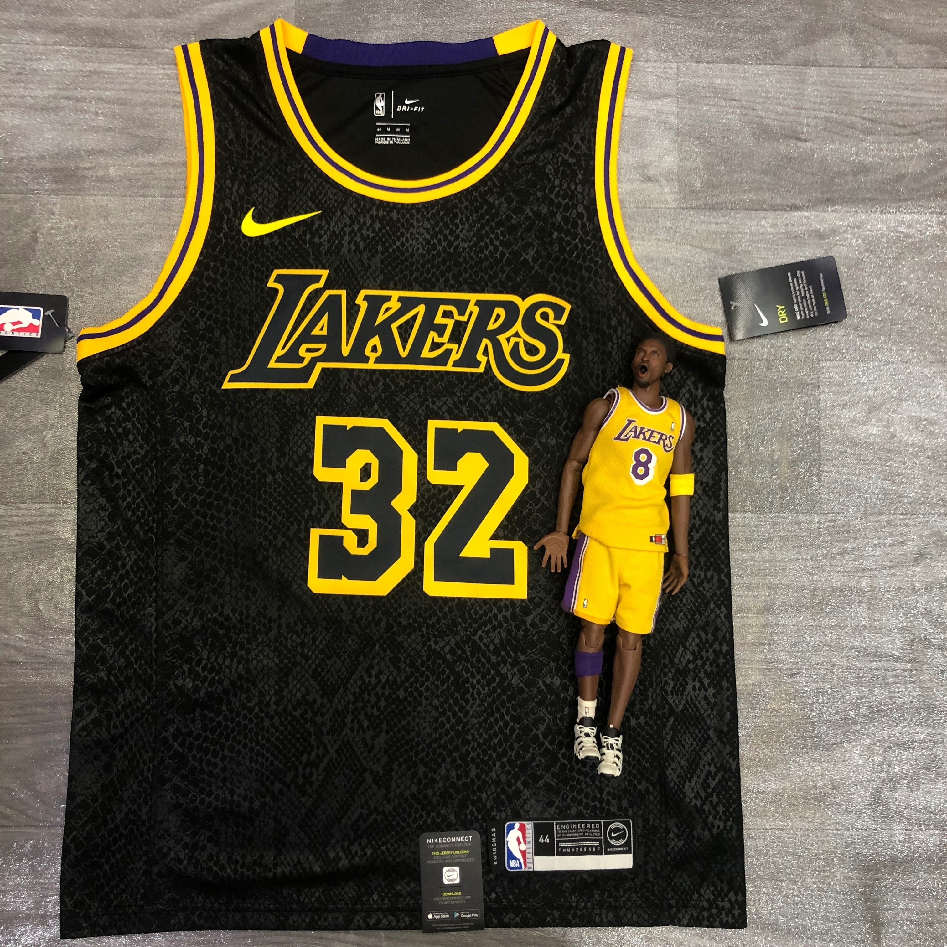 Los Angeles Lakers #32