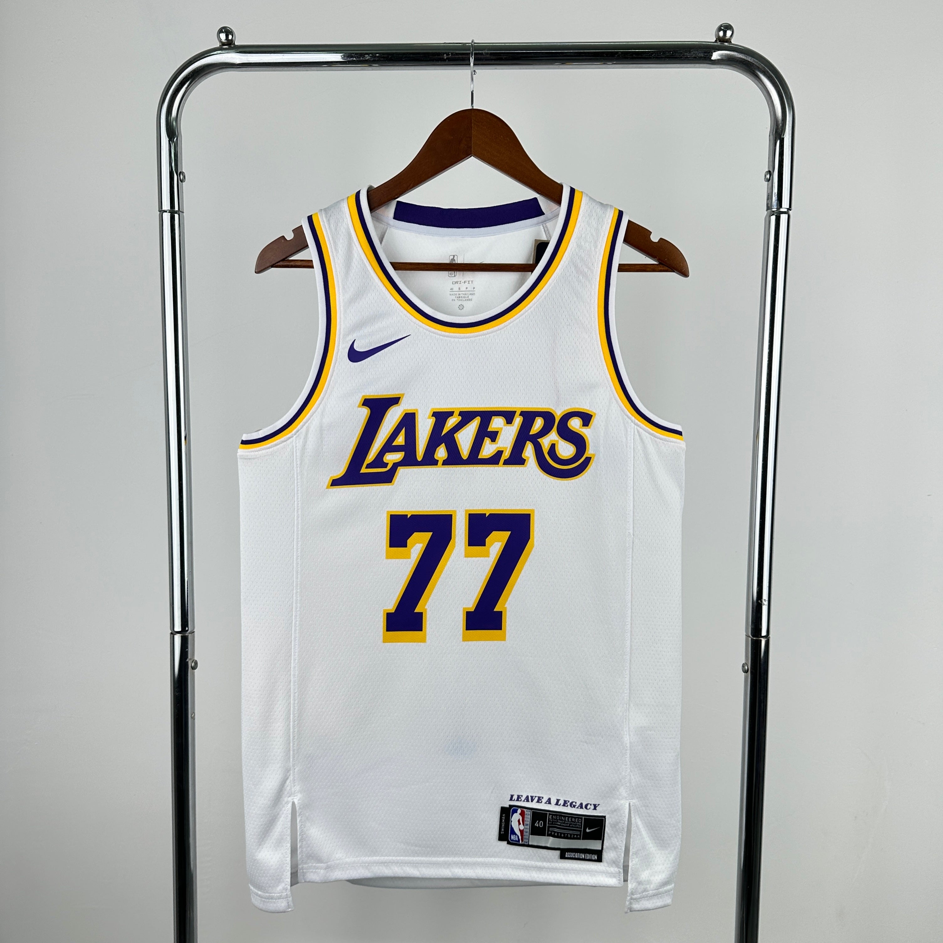 Los Angeles Lakers #77 Luka Doncic (2022-23)