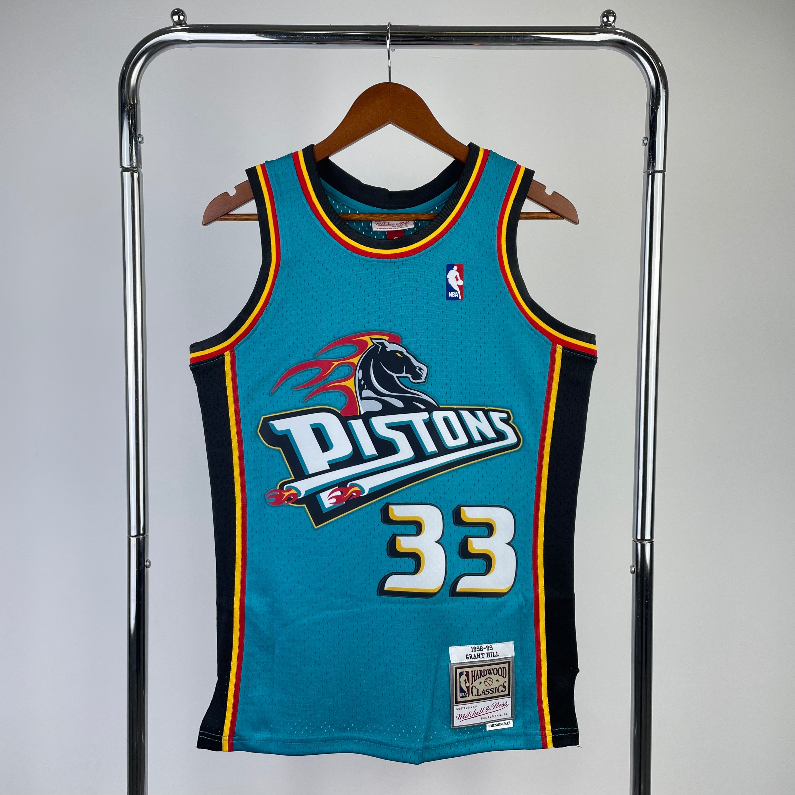 Detroit Pistons Retro #33