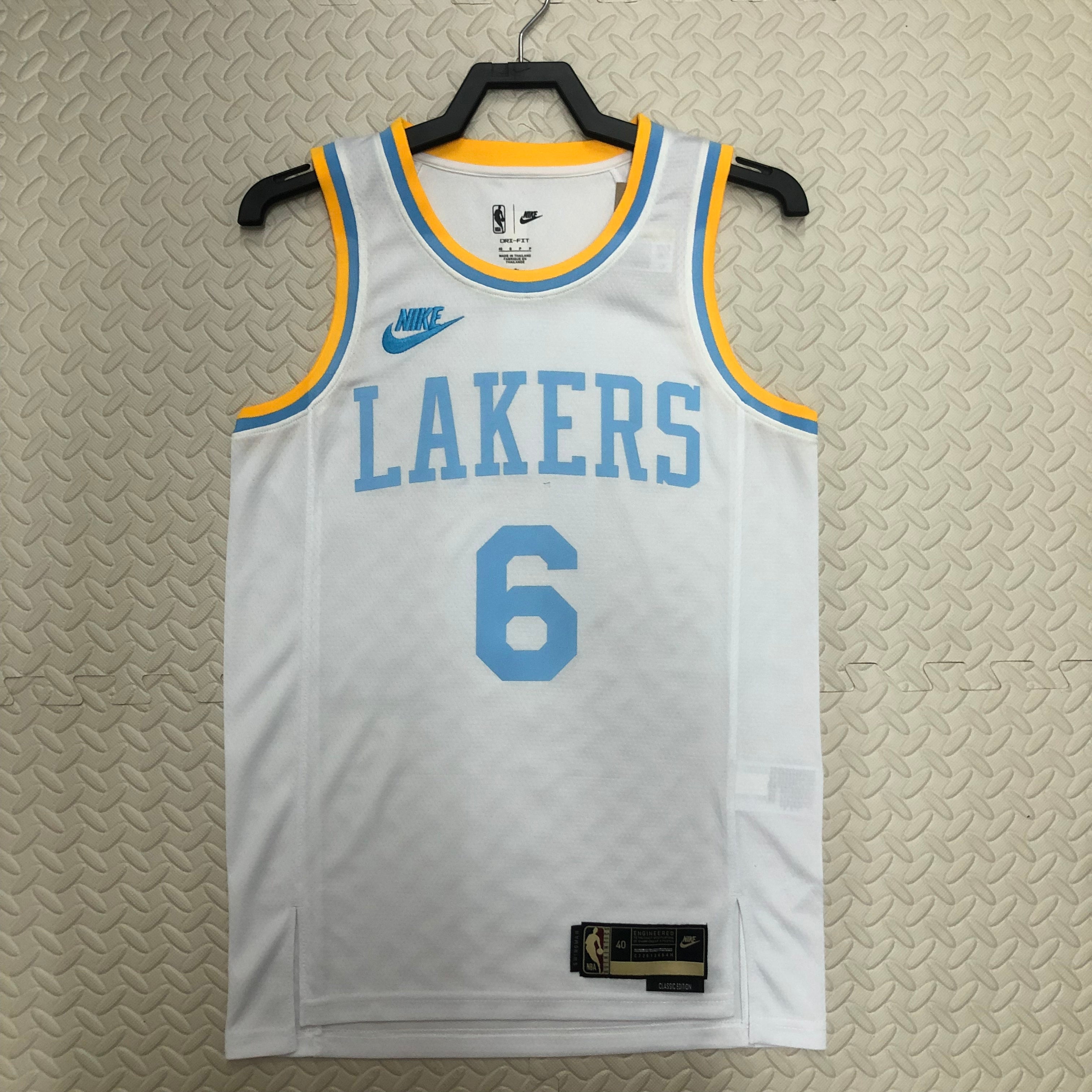 Los Angeles Lakers Retro #6 LeBron James (2022-23)