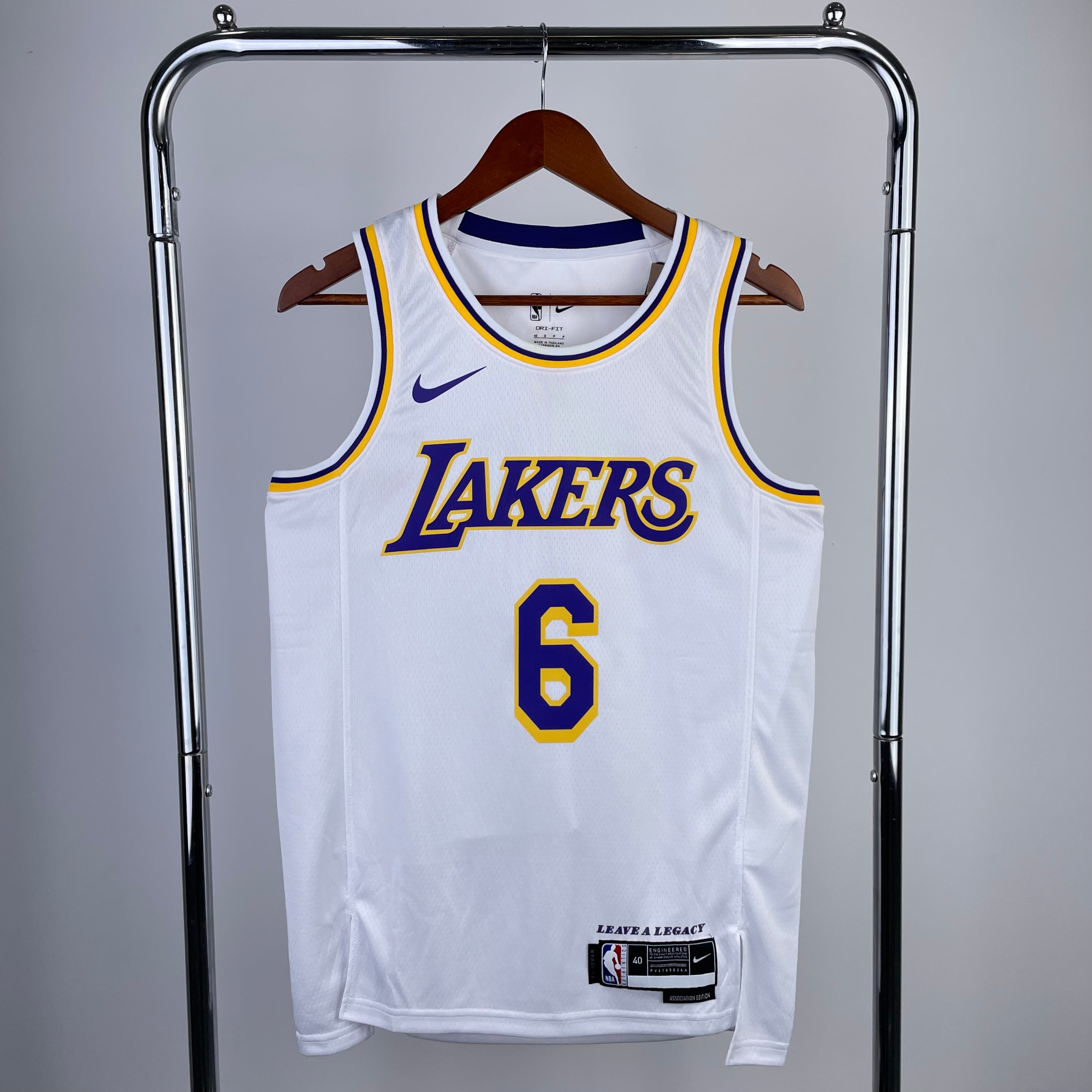 Los Angeles Lakers #6 LeBron James (2022-23)