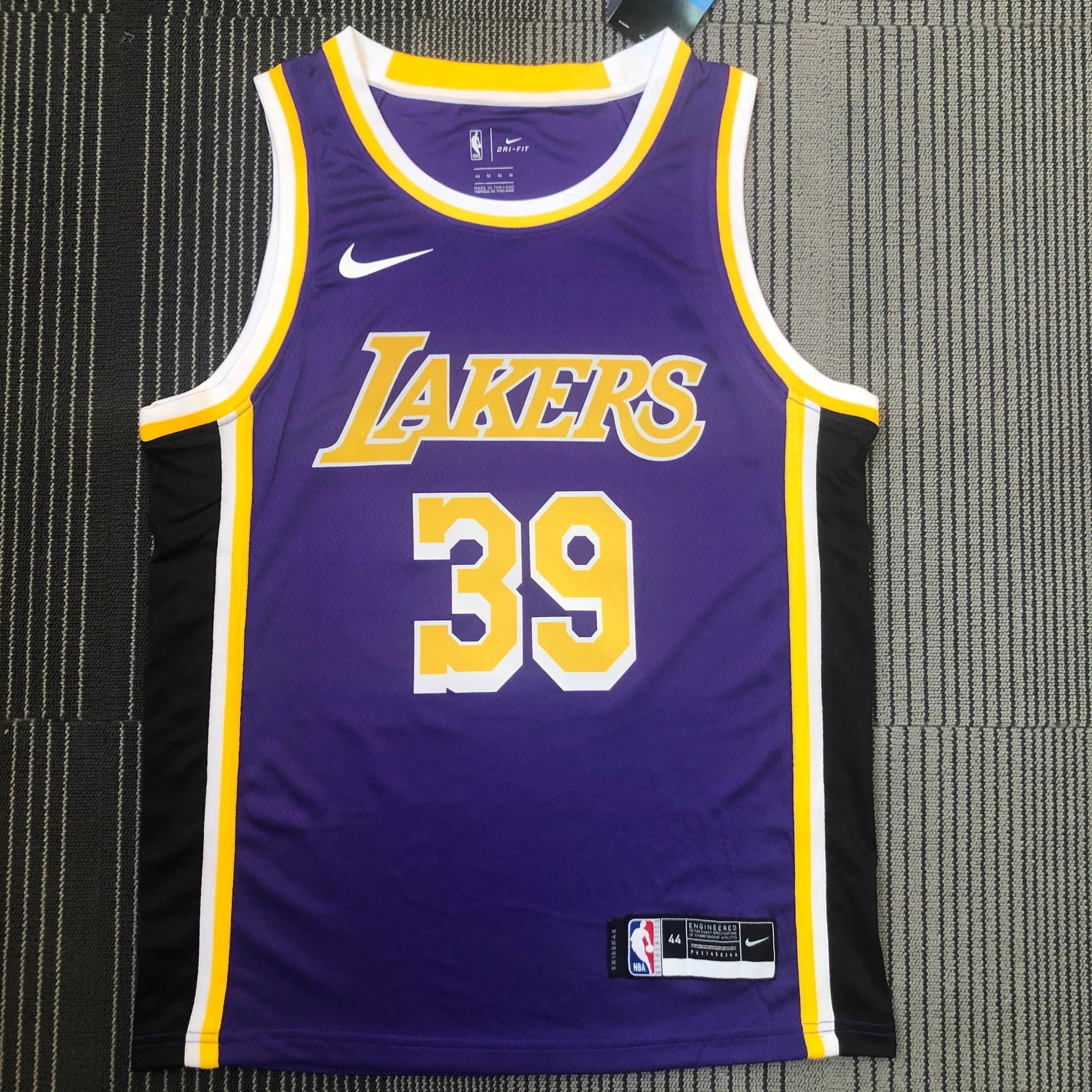 Los Angeles Lakers #39
