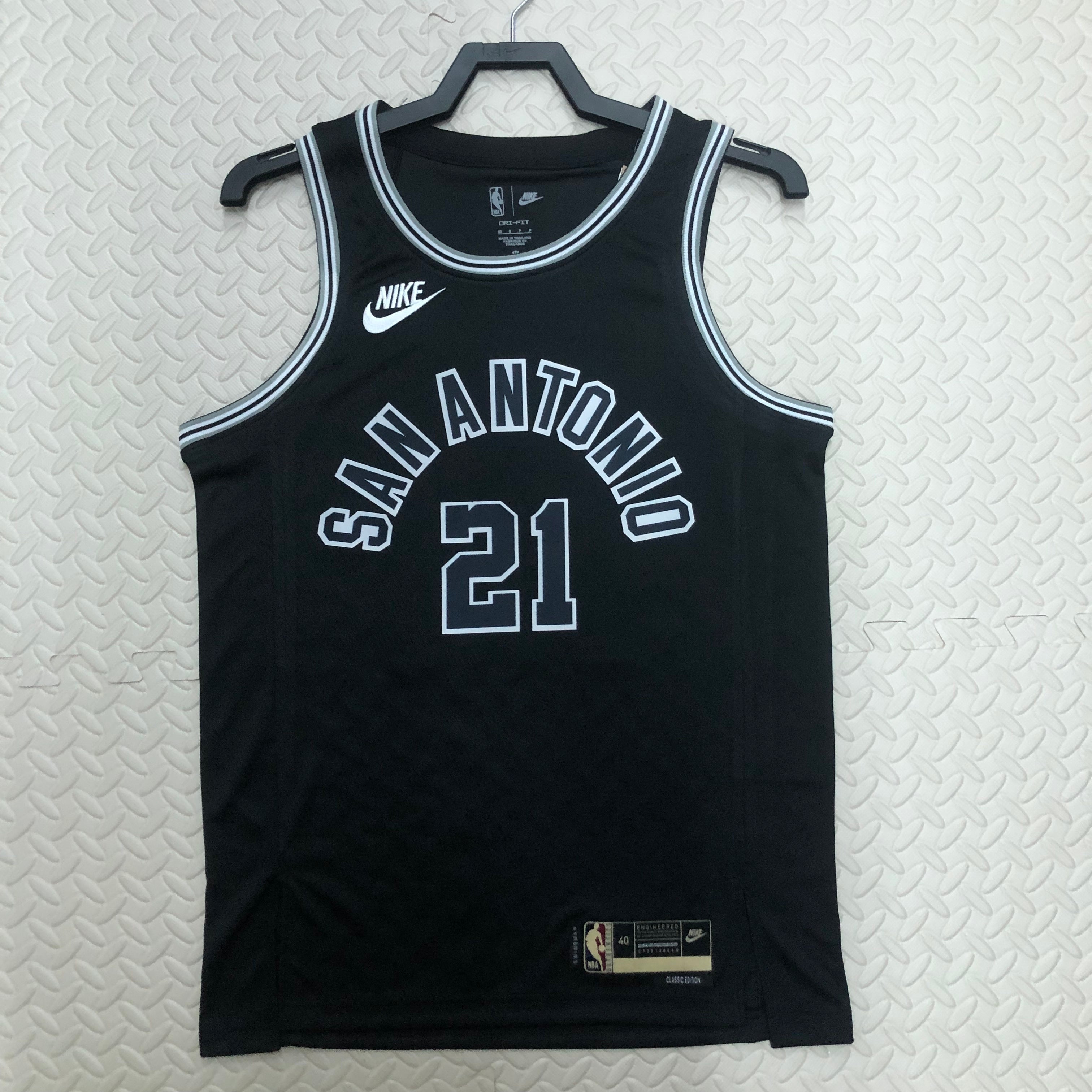 San Antonio Spurs Retro #21 Tim Duncan (2022-23)