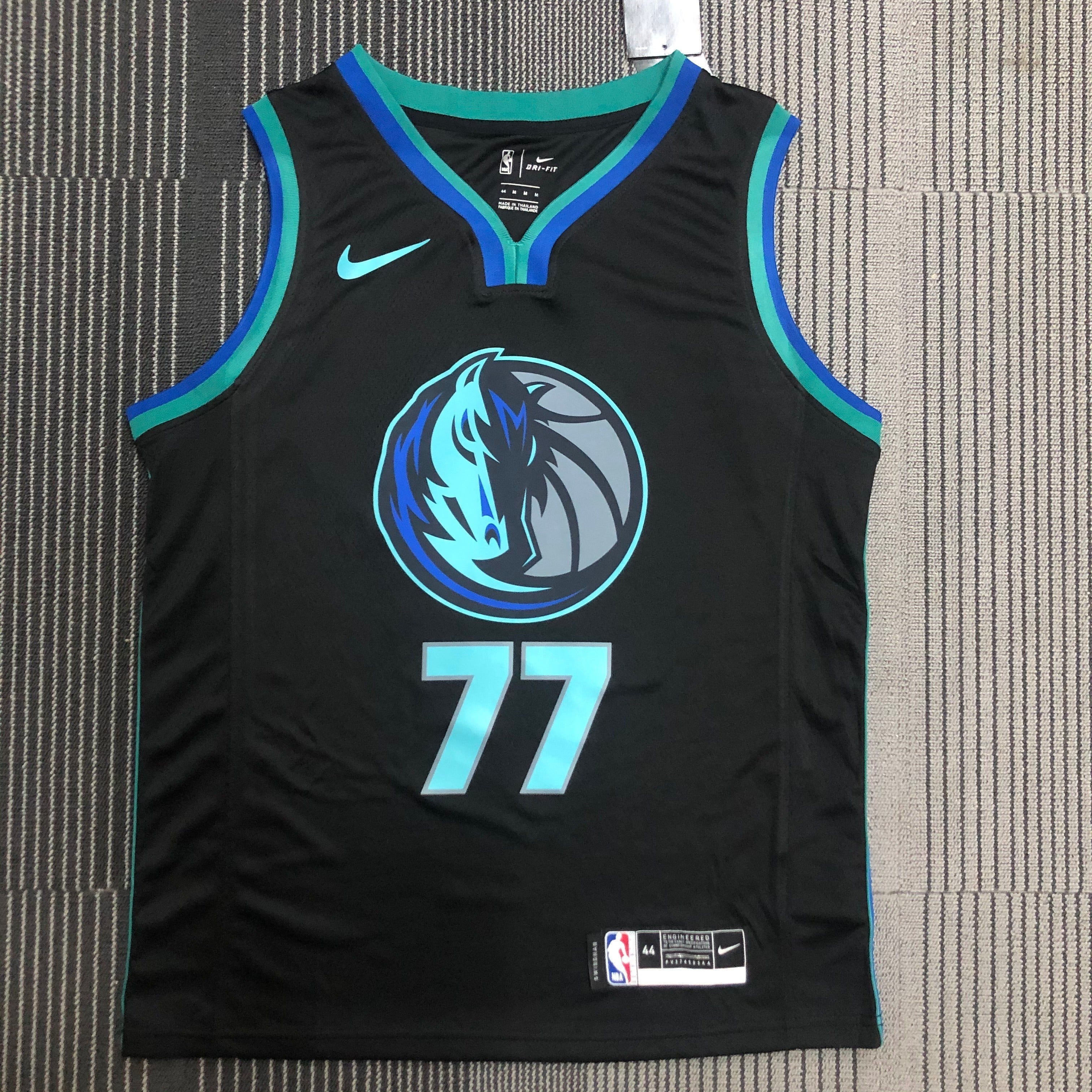 Dallas Mavericks #77 Luka Doncic