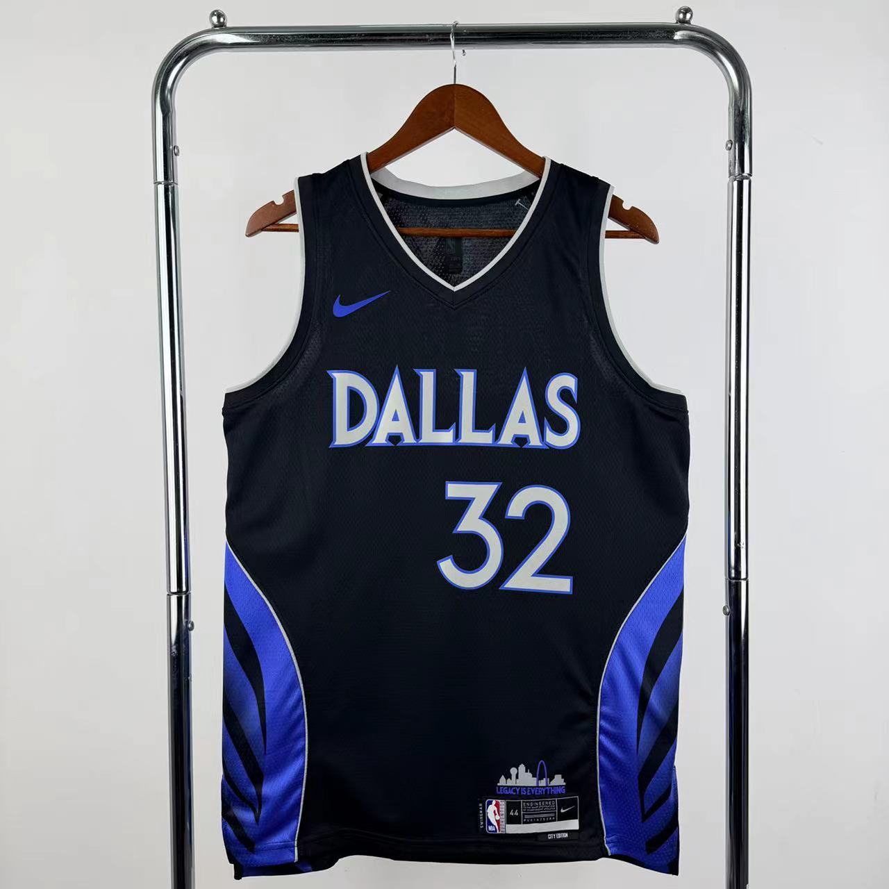 Dallas Mavericks City Edition #32 (2025-26)