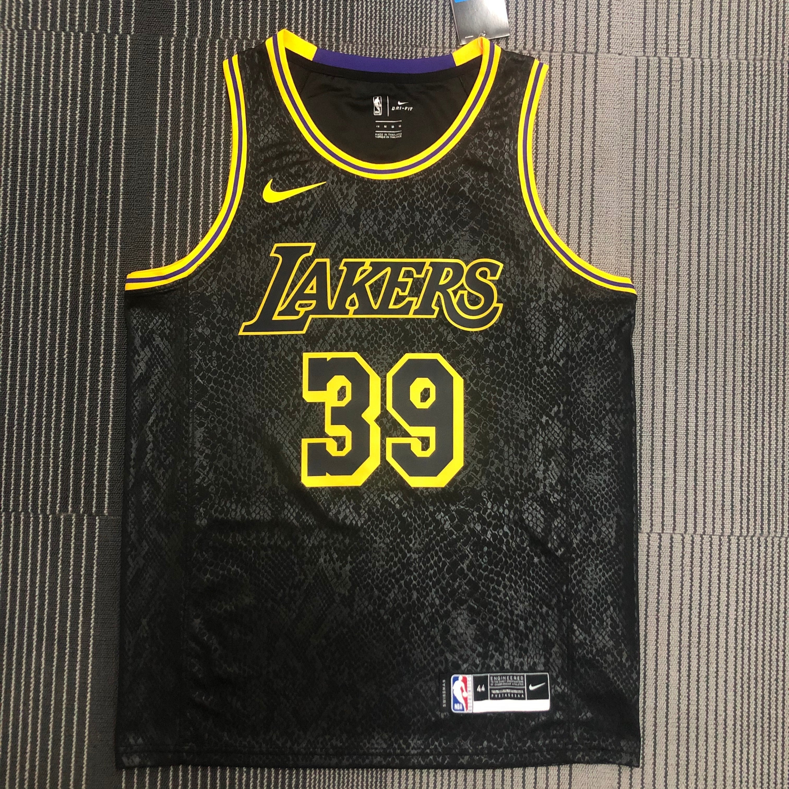 Los Angeles Lakers #39