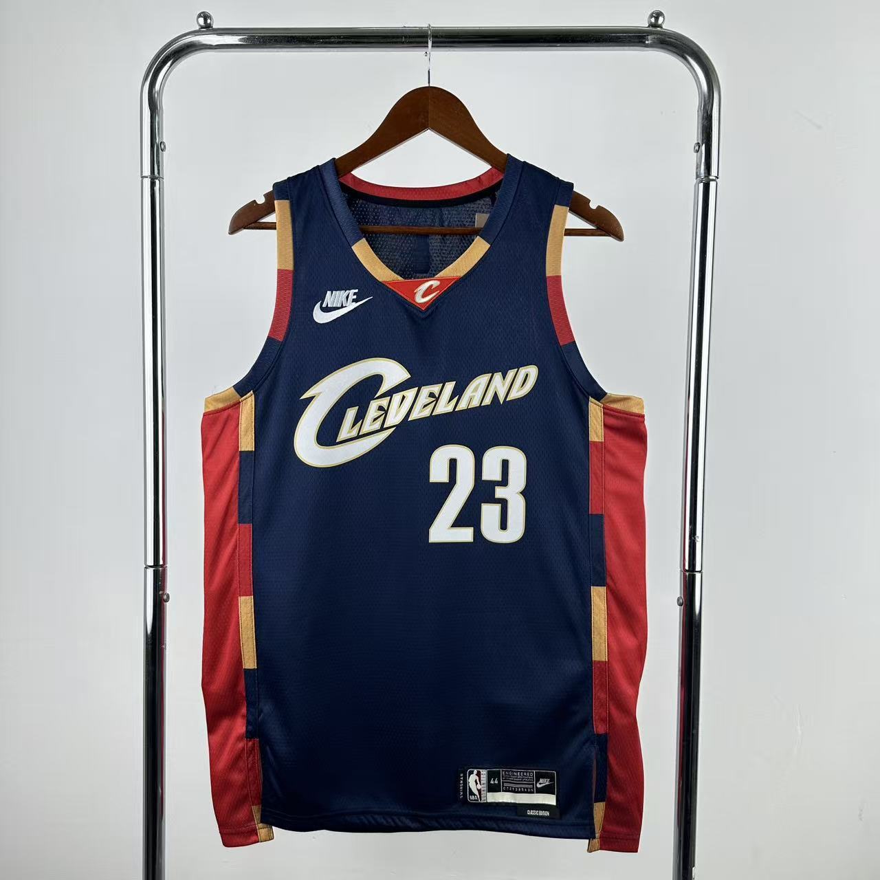 Cleveland Cavaliers Retro #23 LeBron James (2025-26)