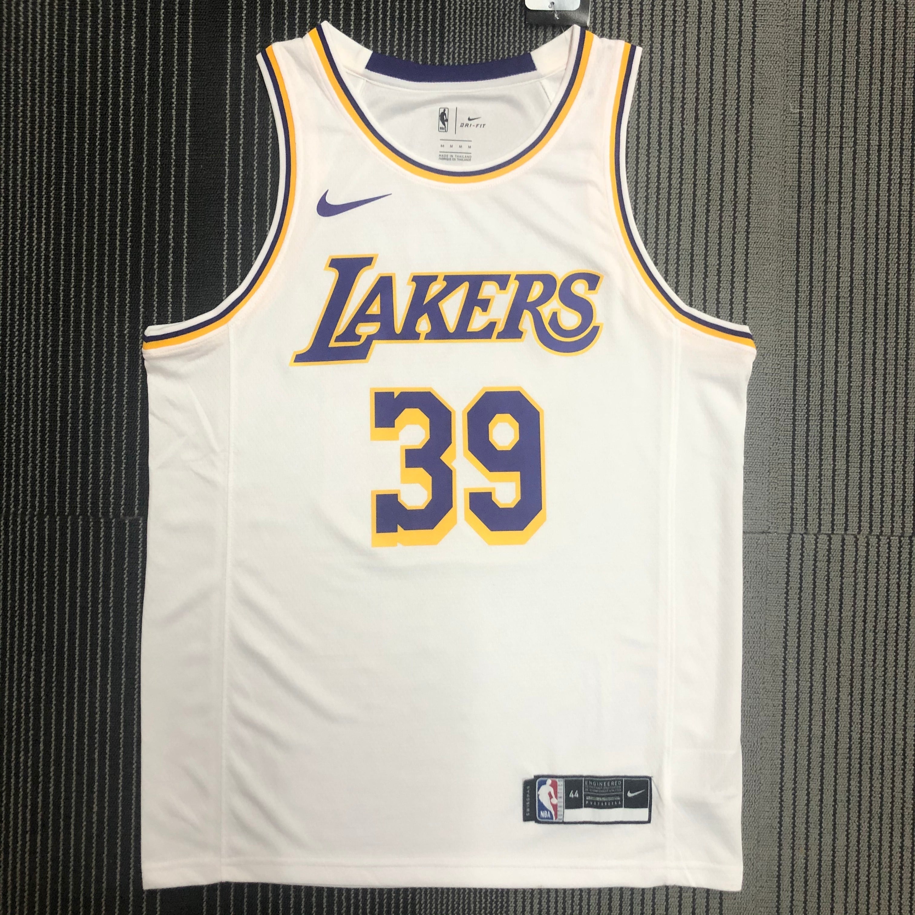 Los Angeles Lakers #39