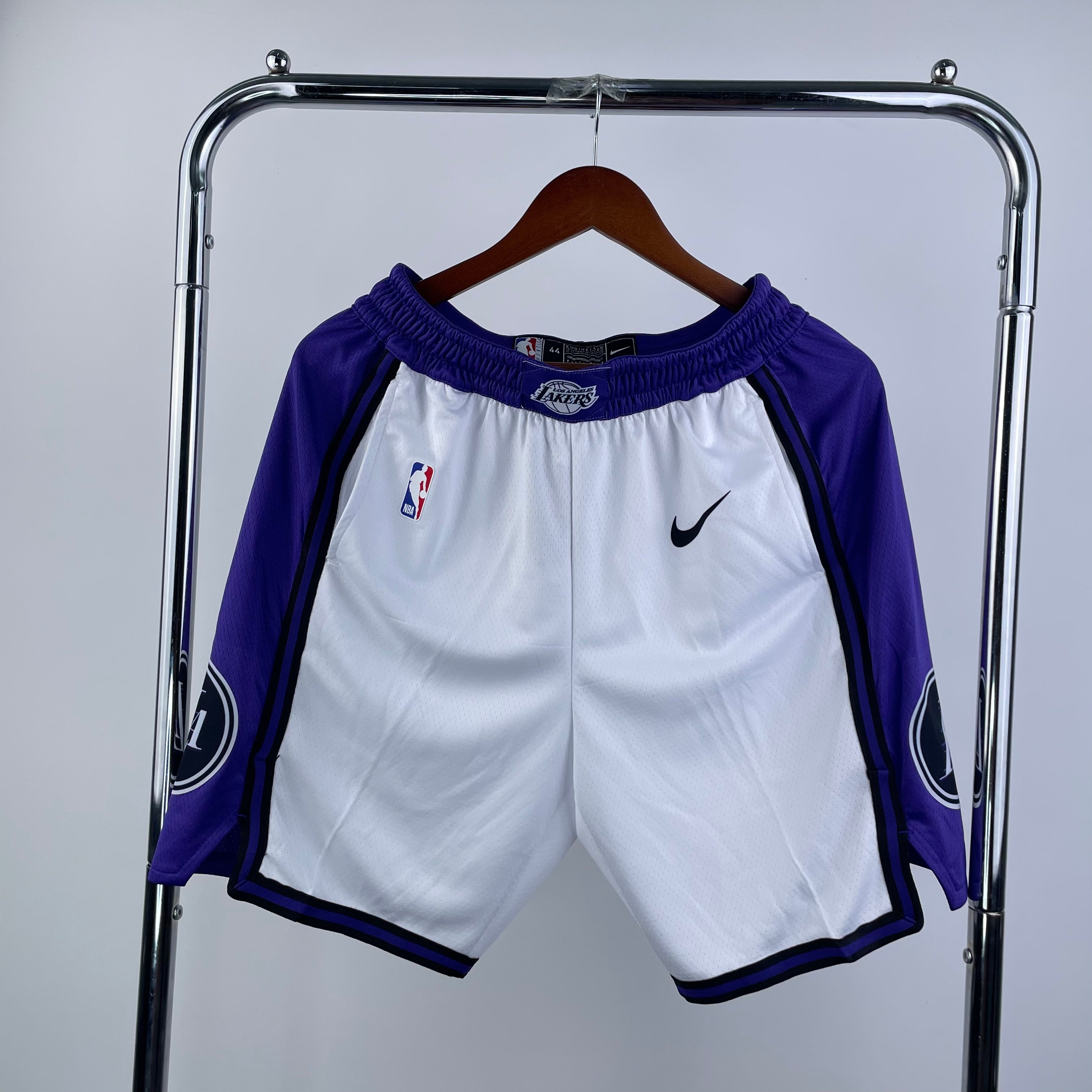 Los Angeles Lakers Shorts (2022-23)