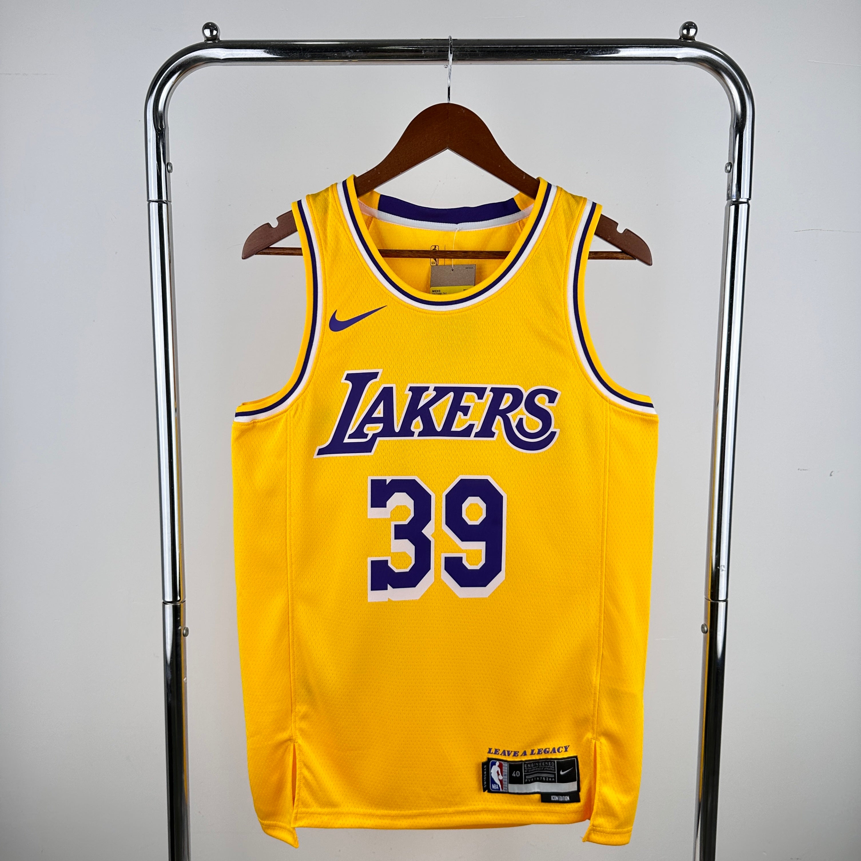 Los Angeles Lakers #39