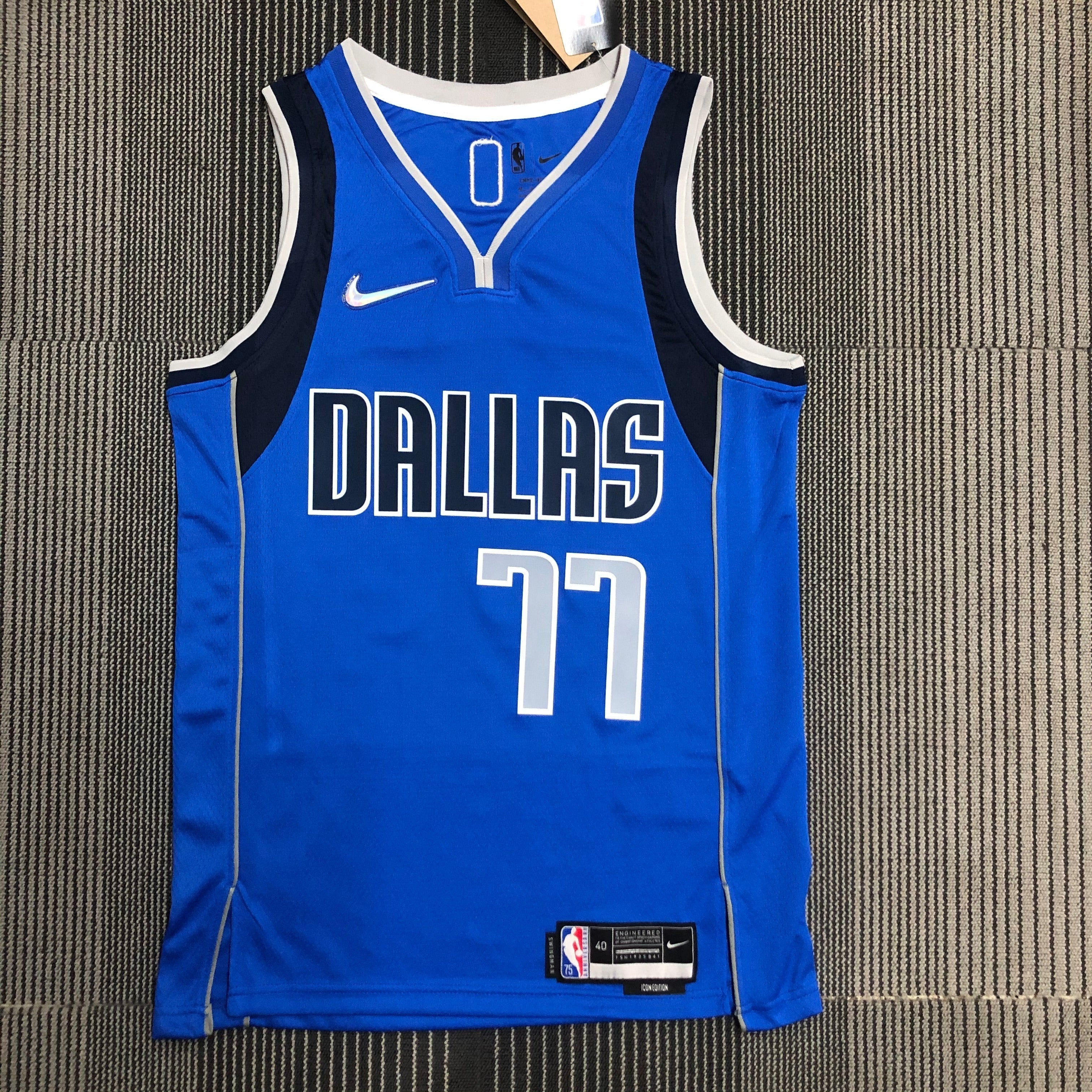 Dallas Mavericks 75th Anniversary #77 Luka Doncic