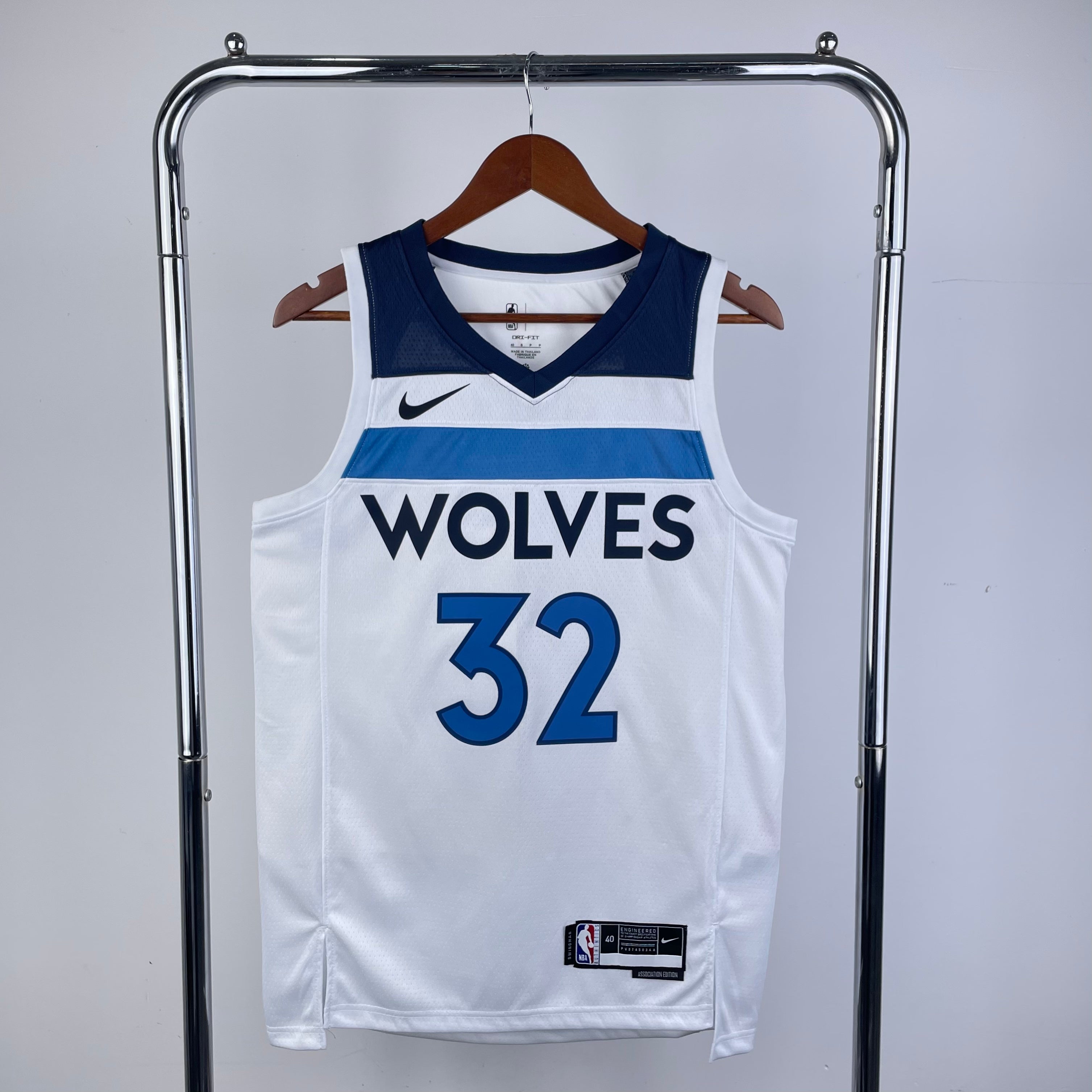 Minnesota Timberwolves Home #32 (2022-23)