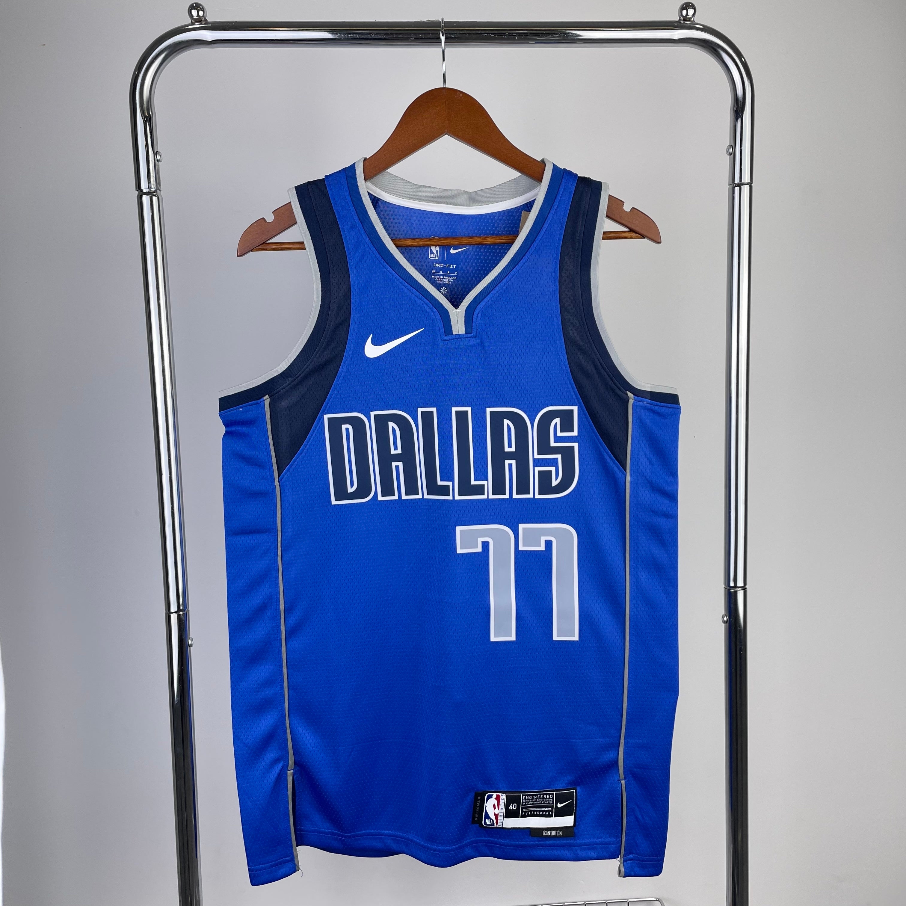 Dallas Mavericks #77 Luka Doncic (2022-23)